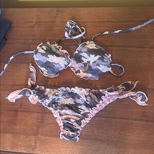1 Camo Ruffle Bikini Set w sequence